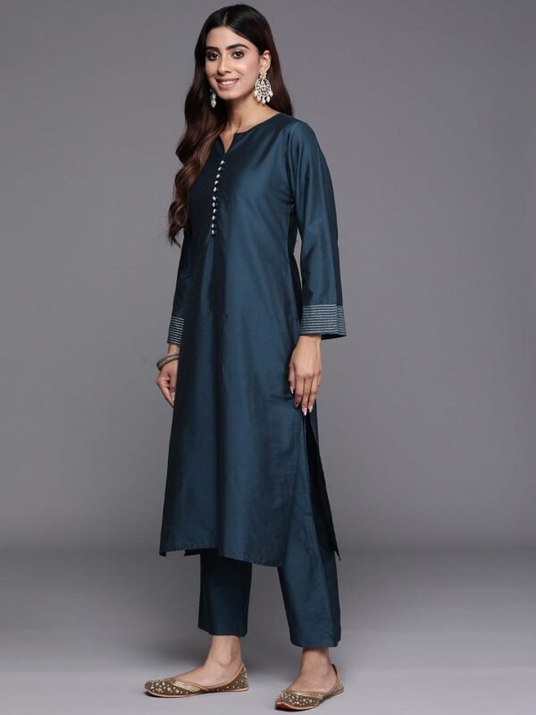 Blue Solid Silk Blend Straight Suit With Dupatta - Image 2