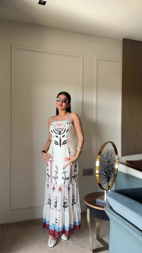 LIGHT PINK KURTI WITH PINK SHIRT - Image 4