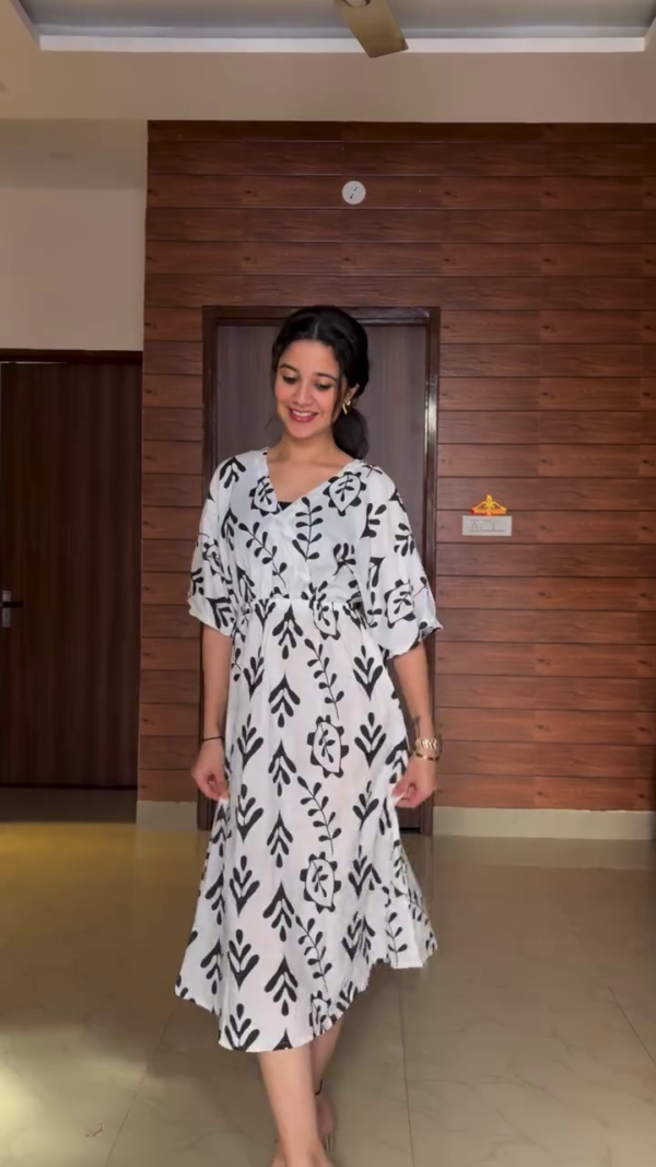 Floral Print Fit & Flare Maxi Dress - Image 8