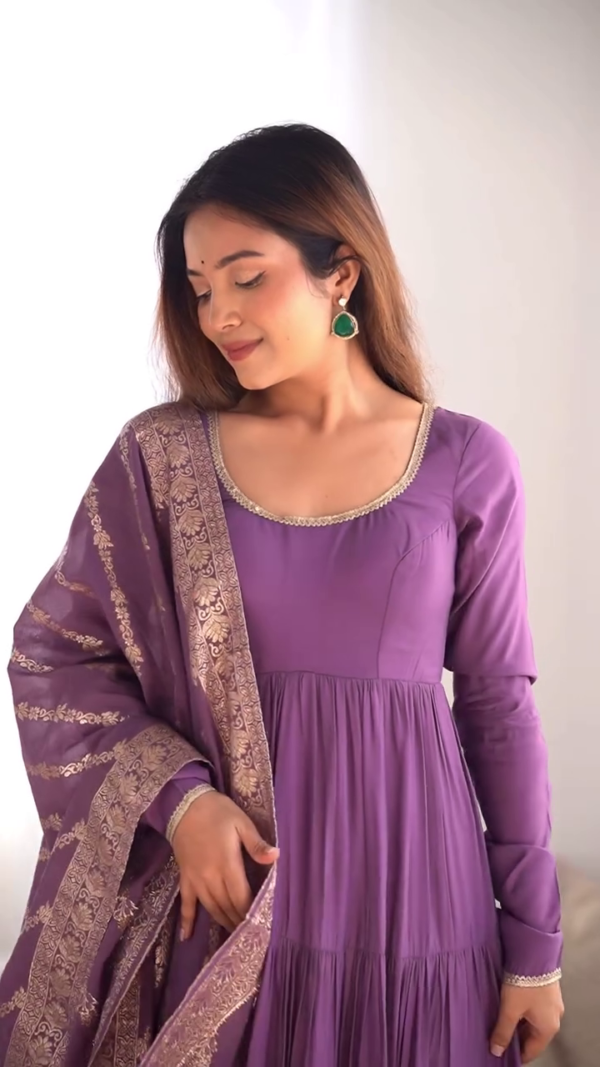 Pure soft organza silk fabric fully flair kali pattern and canvas patta with dupatta set and pent - Image 2