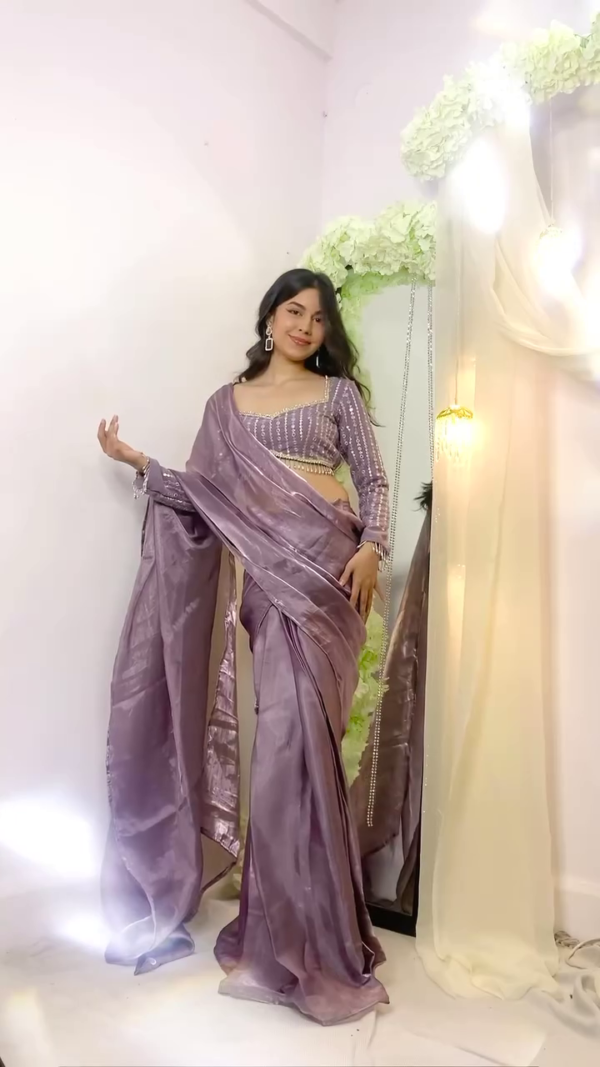 daily wear solid georgette saree with blouse piece - Image 9