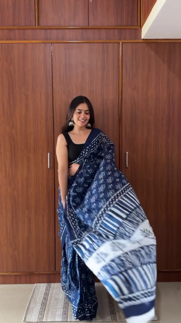 Floral Printed Pure Cotton Saree - Image 6