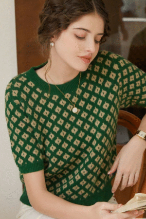 Women's Green Patterned Short-Sleeve Knit Top